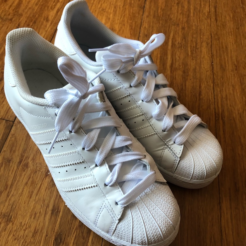 Ladies Adidas Size 7